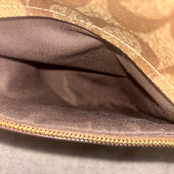 Coach purse used once - Picture 4 of 6
